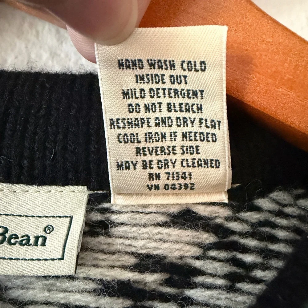LL Bean Vintage 100% Merino Lambswool Nordic Print Cardigan Sweater Women Small
